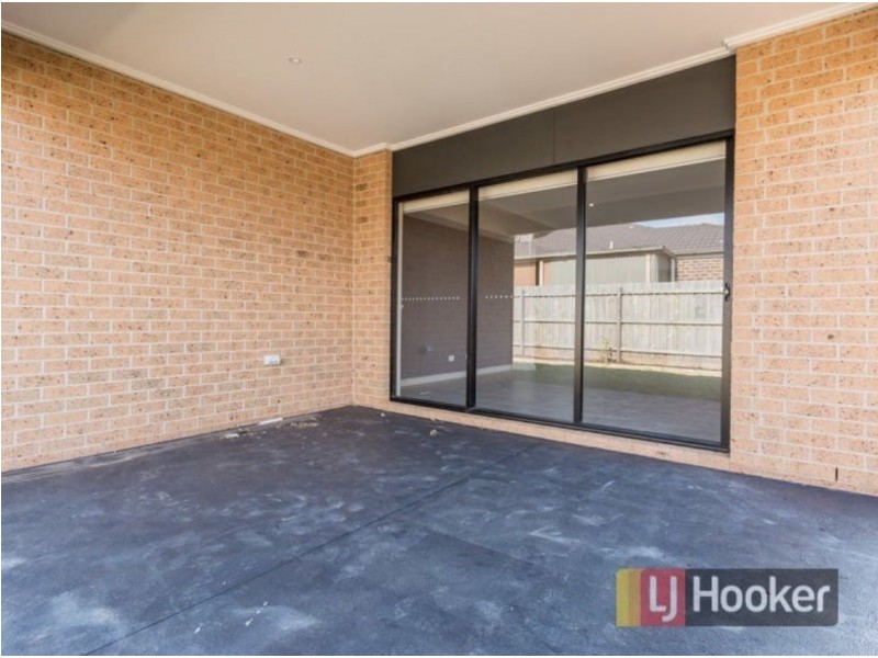 59 Fiorelli Boulevard, Cranbourne East VIC 3977