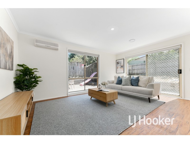 34 Lake View Drive, Narre Warren South VIC 3805