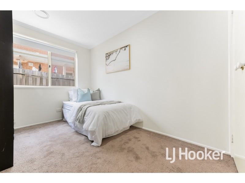 34 Lake View Drive, Narre Warren South VIC 3805
