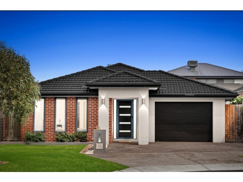 38 Clarendon Street, Pakenham VIC 3810