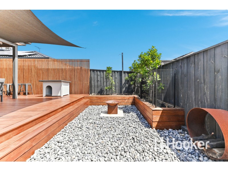 54 Appenzeller Drive, Clyde North VIC 3978