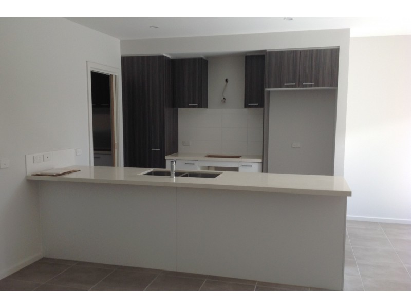 5 Trendale Lane, Clyde VIC 3978