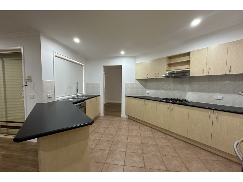 1 Butterwick Terrace, Cranbourne East VIC 3977