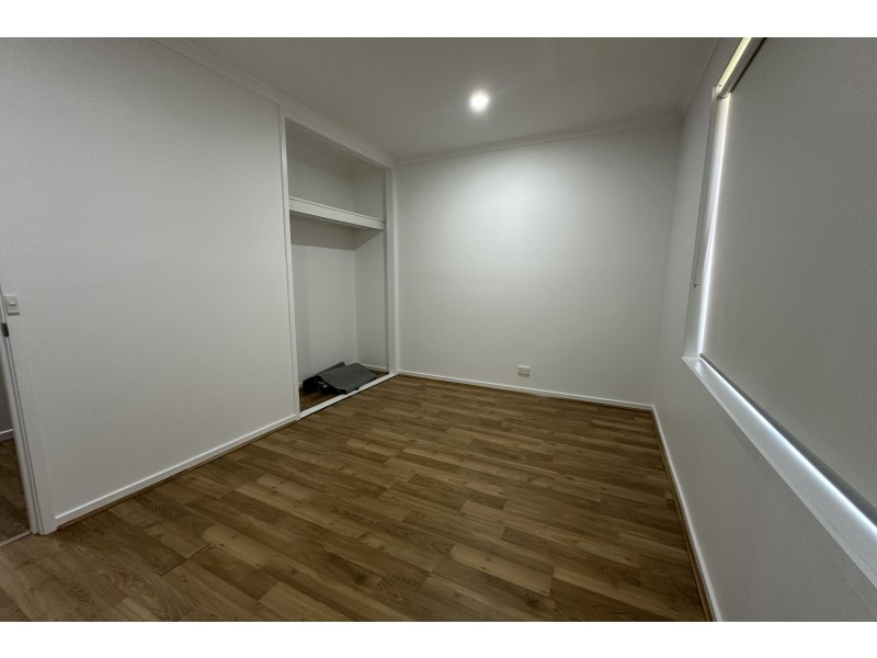 1 Butterwick Terrace, Cranbourne East VIC 3977