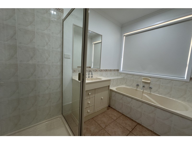 1 Butterwick Terrace, Cranbourne East VIC 3977