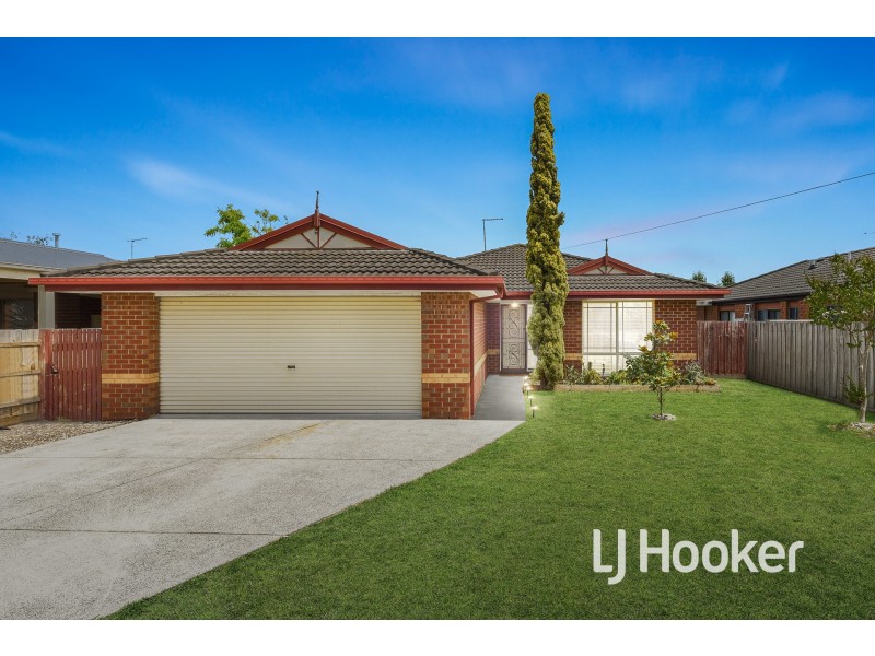 65 Greenwood Drive, Carrum Downs VIC 3201