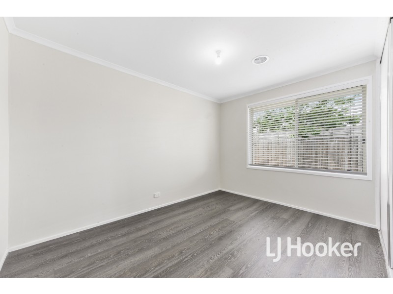 65 Greenwood Drive, Carrum Downs VIC 3201