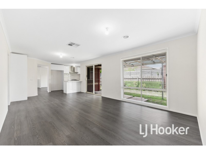 65 Greenwood Drive, Carrum Downs VIC 3201