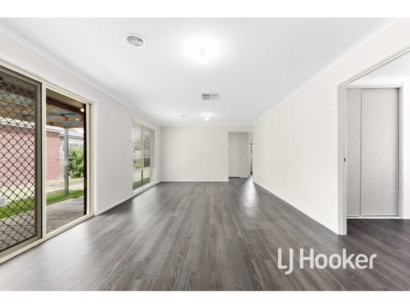 65 Greenwood Drive, Carrum Downs VIC 3201