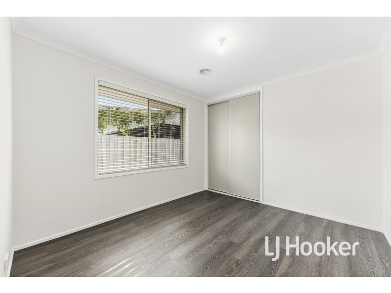 65 Greenwood Drive, Carrum Downs VIC 3201