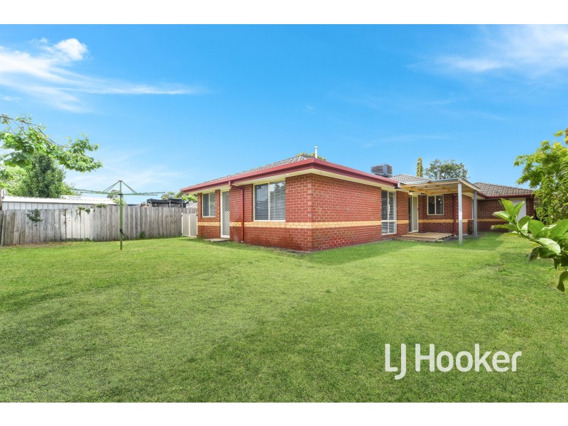 65 Greenwood Drive, Carrum Downs VIC 3201