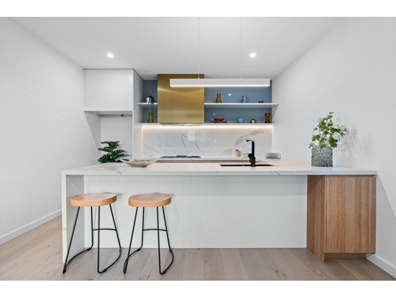 2/2 Montgomery Avenue, Mount Waverley VIC 3149