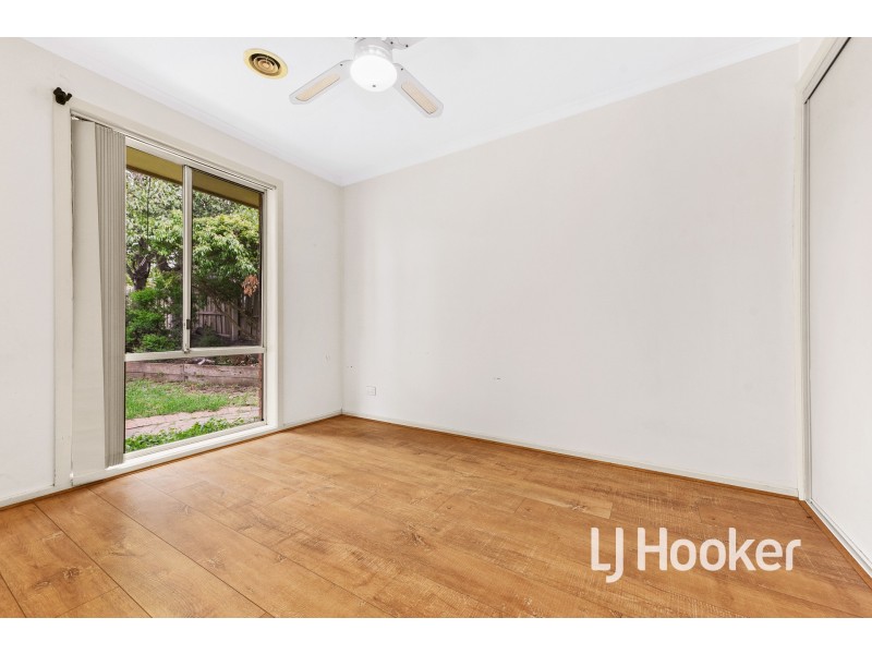 27 Verona Drive, Hampton Park VIC 3976