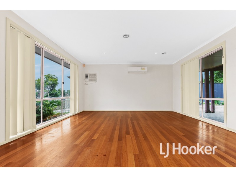 27 Verona Drive, Hampton Park VIC 3976