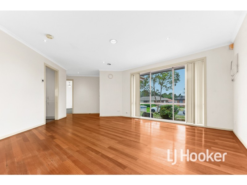 27 Verona Drive, Hampton Park VIC 3976