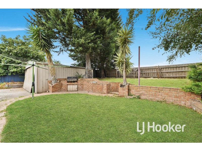 27 Verona Drive, Hampton Park VIC 3976