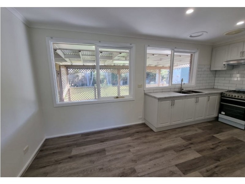 64 Millswyn Avenue, Hampton Park VIC 3976