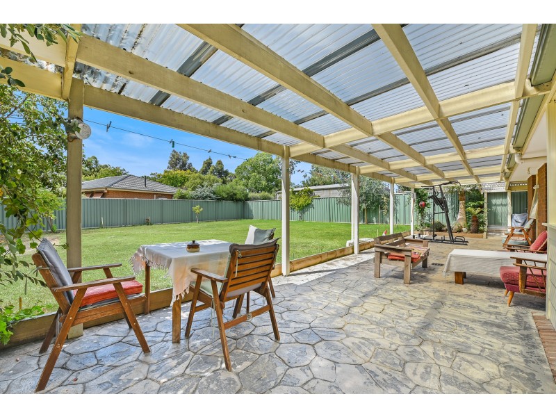 29 Endeavour Drive, Cranbourne North VIC 3977