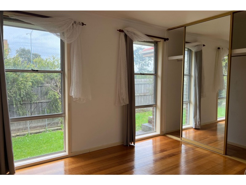 135 Somerville Road, Hampton Park VIC 3976