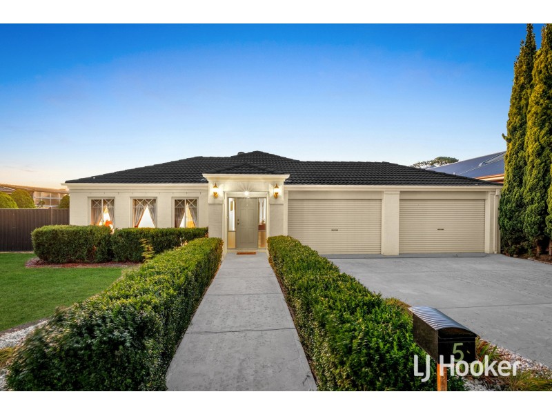 5 The Grove, Hampton Park VIC 3976