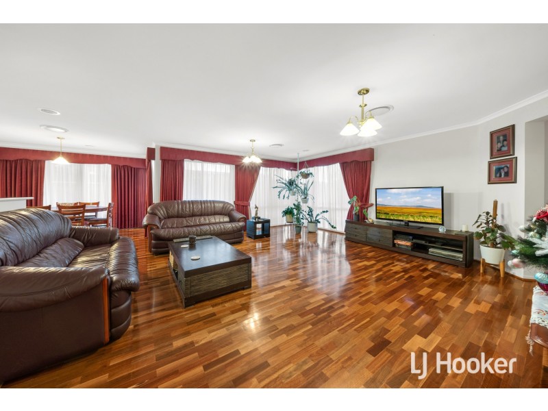 5 The Grove, Hampton Park VIC 3976