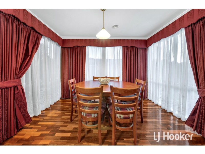 5 The Grove, Hampton Park VIC 3976