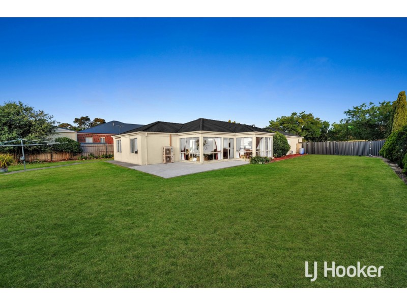 5 The Grove, Hampton Park VIC 3976