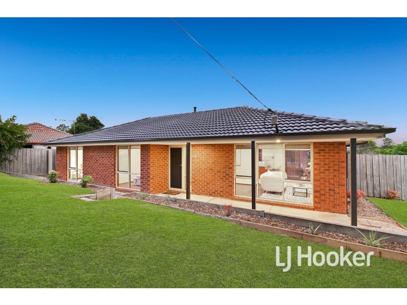 32 Warana Drive, Hampton Park VIC 3976
