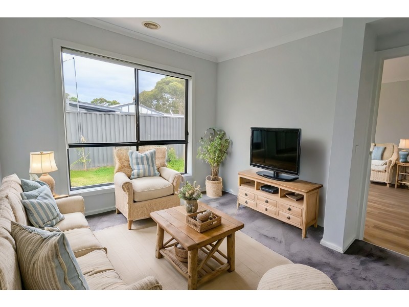 60 Songlark Crescent, Carrum Downs VIC 3201