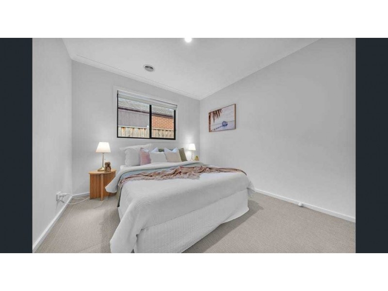60 Songlark Crescent, Carrum Downs VIC 3201