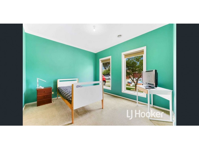 53 Valencia Circuit, Cranbourne VIC 3977