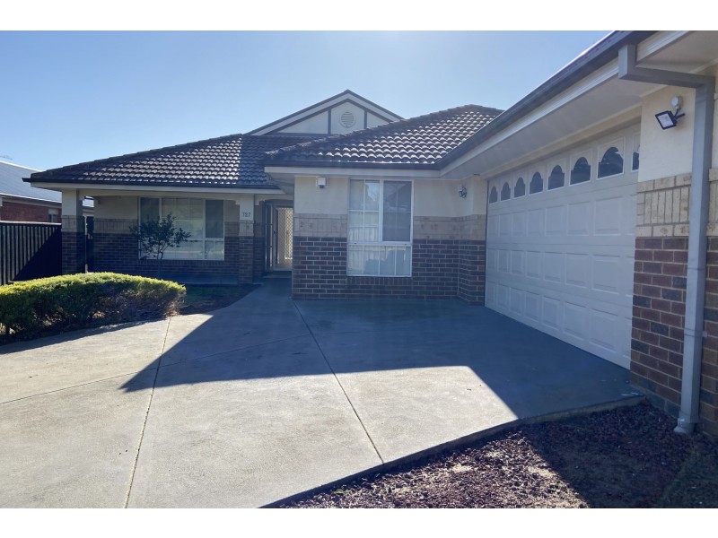 727 Glasscocks Road, Narre Warren South VIC 3805