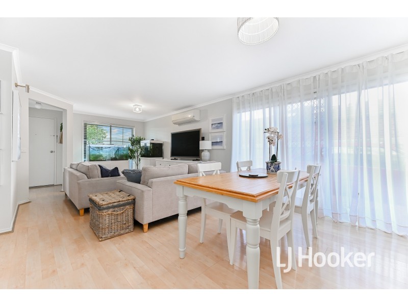 2 The Glade, Hampton Park VIC 3976