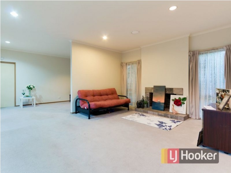 4 Raphael Street, Hallam VIC 3803
