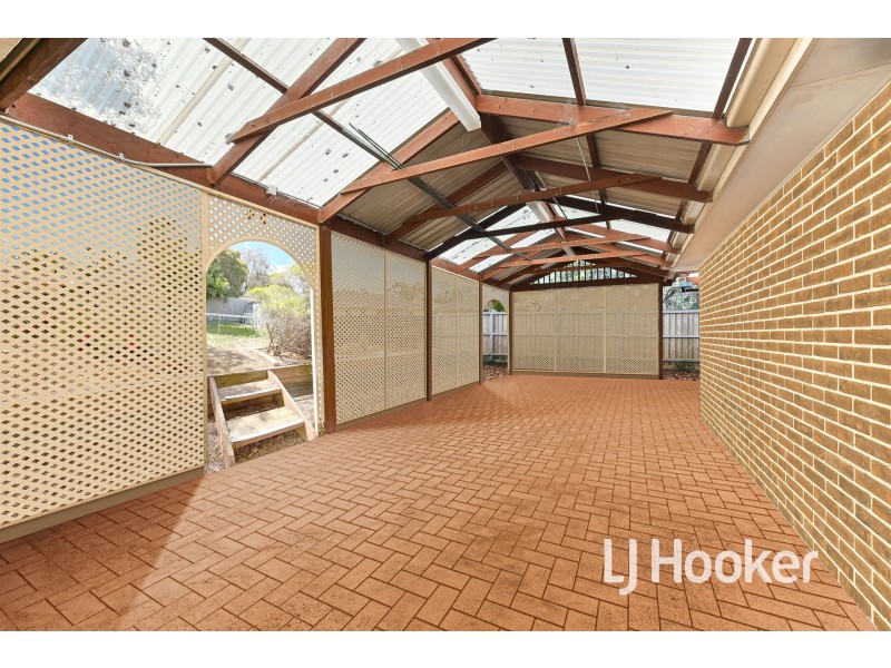 12 Pauline Court, Hampton Park VIC 3976