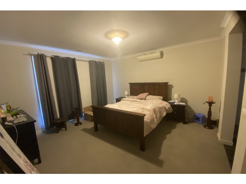 26 Forest Drive, Clyde North VIC 3978