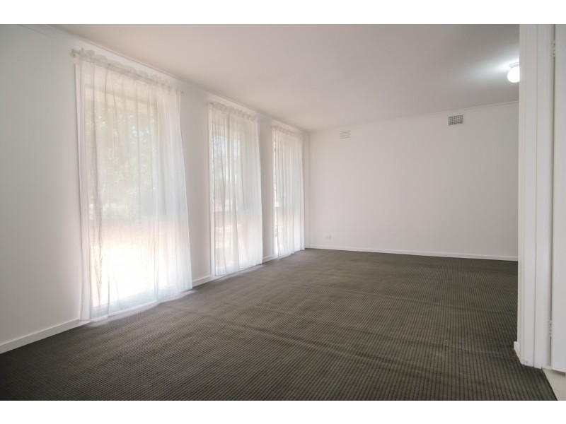 11 Manning Close, Hampton Park VIC 3976