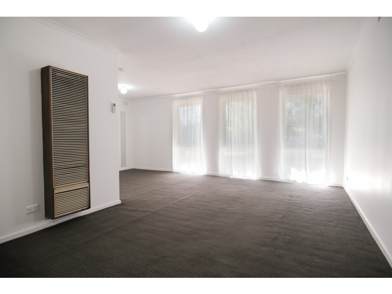 11 Manning Close, Hampton Park VIC 3976