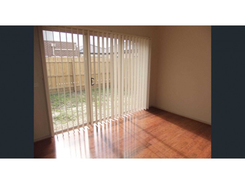 2/5 Aylesbury Court, Hampton Park VIC 3976