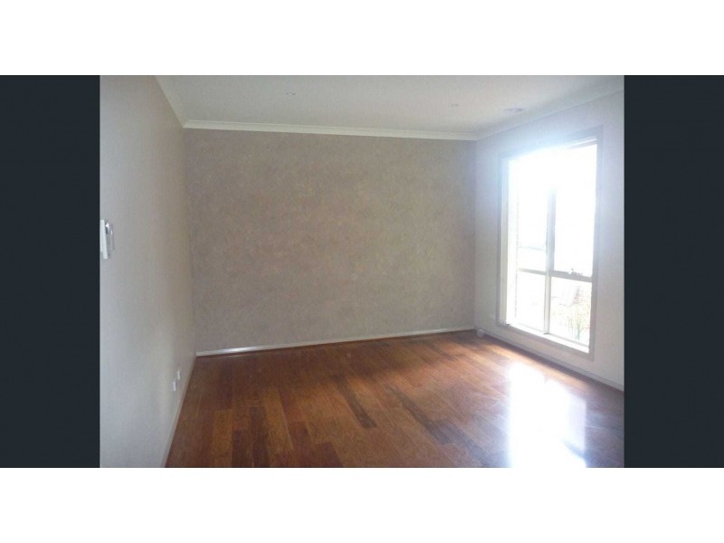 2/5 Aylesbury Court, Hampton Park VIC 3976