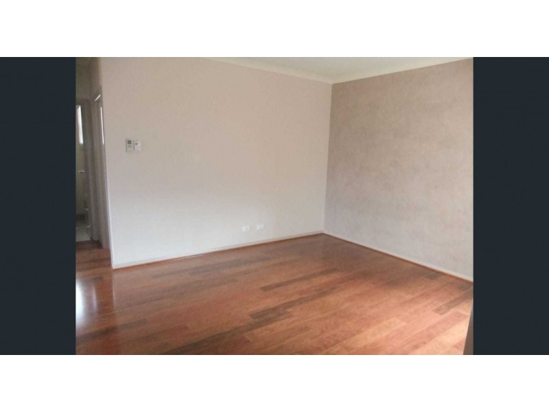 2/5 Aylesbury Court, Hampton Park VIC 3976