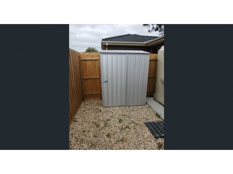 2/5 Aylesbury Court, Hampton Park VIC 3976