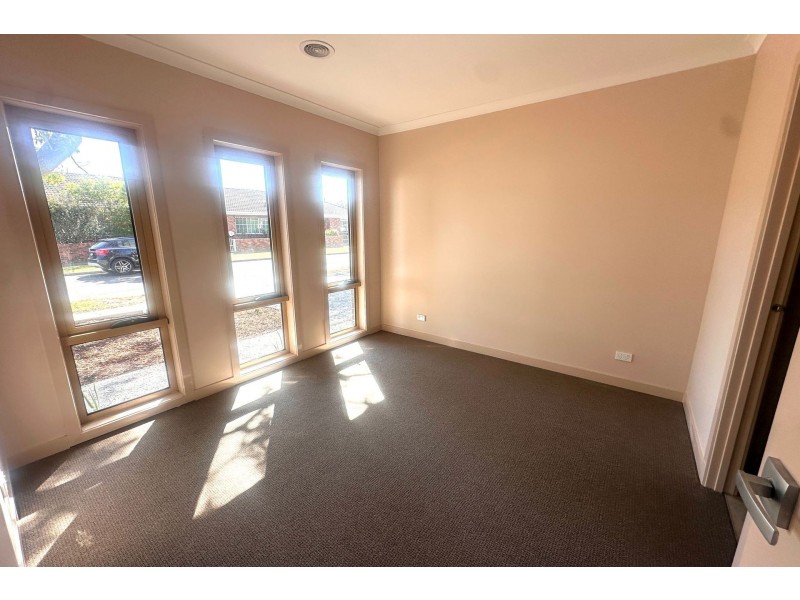 99 Dandenong Road East, Frankston VIC 3199