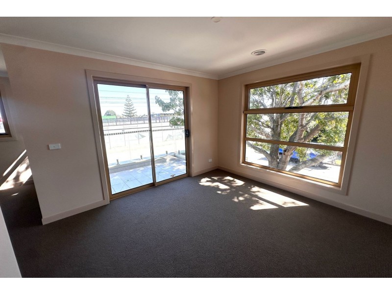99 Dandenong Road East, Frankston VIC 3199