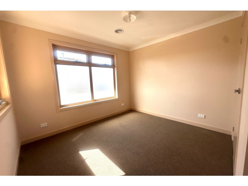 99 Dandenong Road East, Frankston VIC 3199