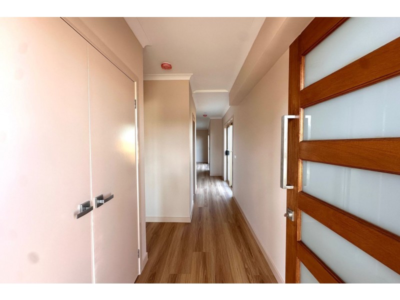 2C Wykeham Court, Frankston VIC 3199