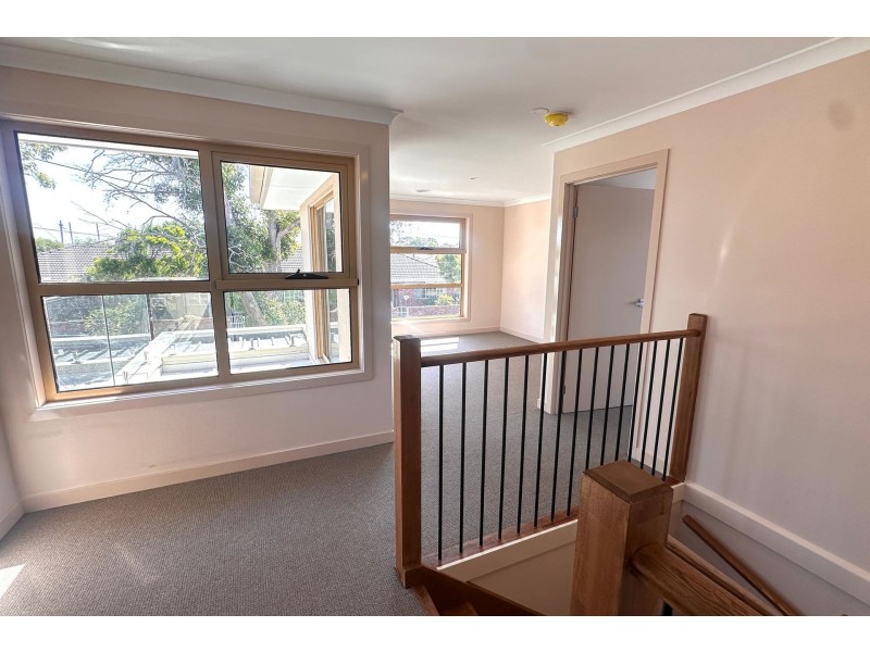 2C Wykeham Court, Frankston VIC 3199