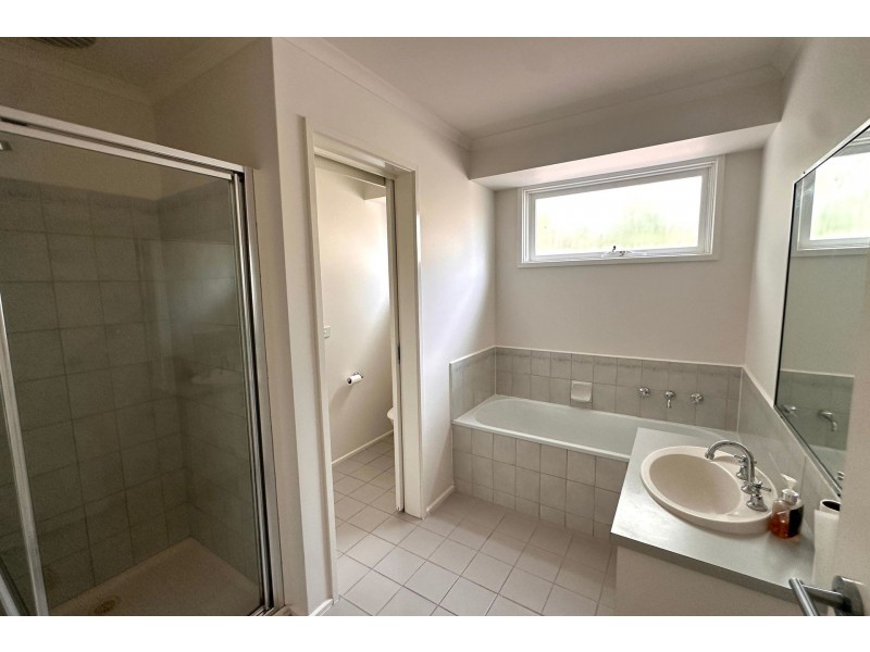 16 Bradley Court, Hampton Park VIC 3976