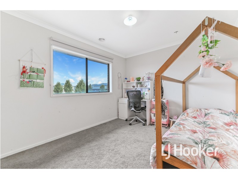 26 Atrium Street, Clyde North VIC 3978