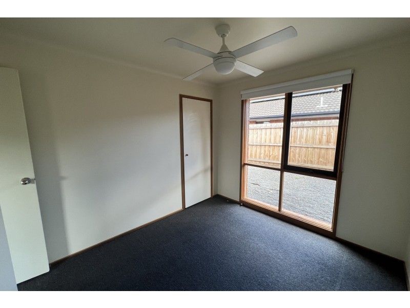 39 Josephine Avenue, Cranbourne North VIC 3977